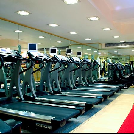 Savera Hotel Ченай Екстериор снимка