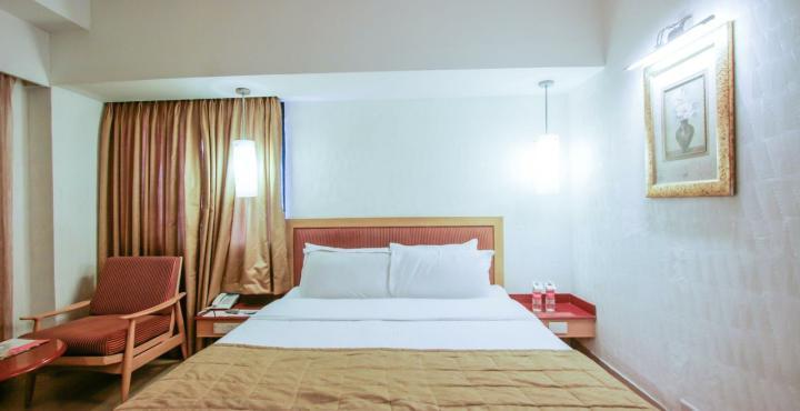 Savera Hotel Ченай Екстериор снимка