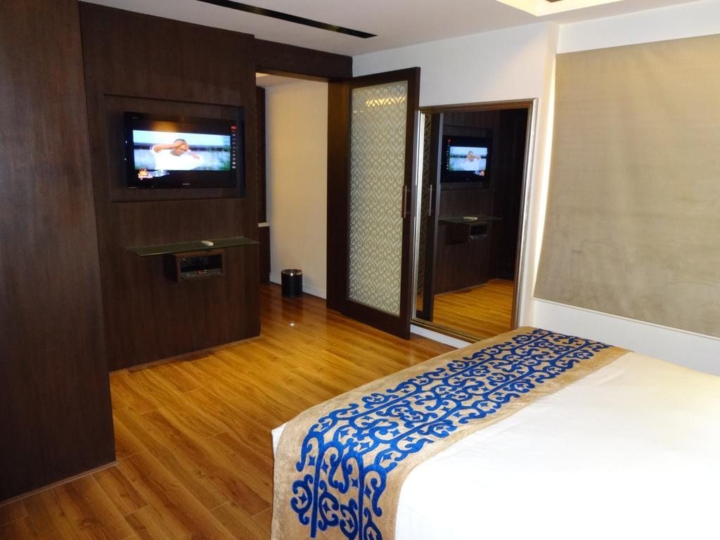 Savera Hotel Ченай Стая снимка